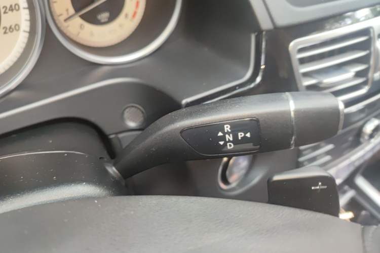 Used Mercedes-Benz E-Class 2015 Facelift E 200 L Sport Edition Vehicle Key