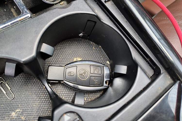Used Mercedes-Benz E-Class 2015 E 320 L Sport 4MATIC Vehicle Key