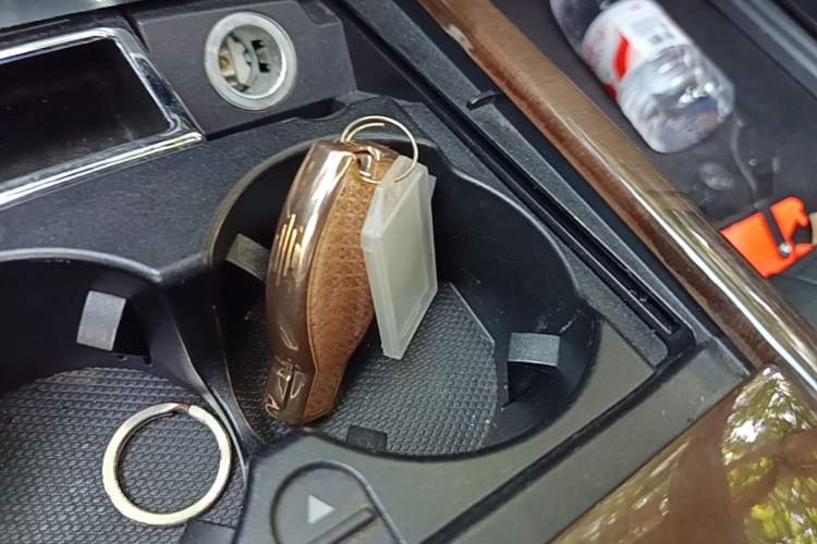 Used Mercedes-Benz E-Class 2015 E 200 L Vehicle Key