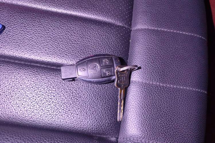 Used Mercedes-Benz E-Class 2015 E 260 L Sport Edition Vehicle Key