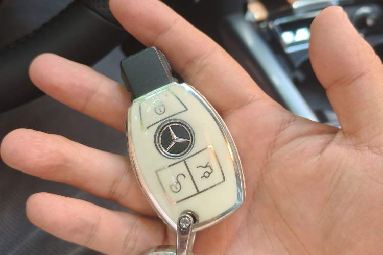 Used Mercedes-Benz E-Class 2015 E 200 L Vehicle Key
