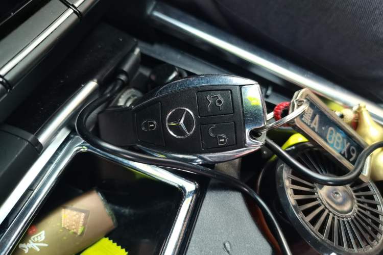 Used Mercedes-Benz E-Class 2015 Restyled E 260 L Sport Edition Vehicle Key