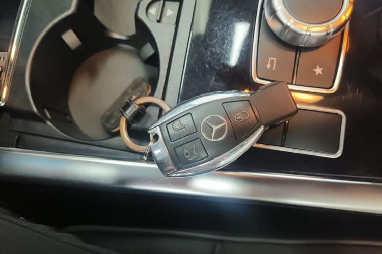 Used Mercedes-Benz E-Class 2015 Restyled E 260 L Sport Edition Vehicle Key