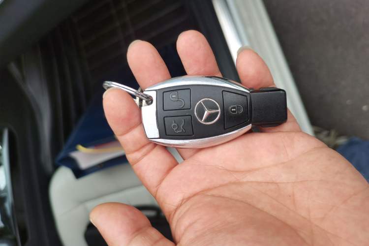 Used Mercedes-Benz E-Class 2015 E 260 L Sport Edition Vehicle Key