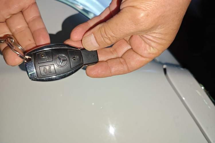 Used Mercedes-Benz E-Class 2015 Restyled E 260 L Sport Edition Vehicle Key