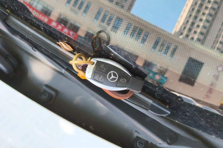 Used Mercedes-Benz E-Class 2015 E 260 L Sport & Fashion Model Vehicle Key