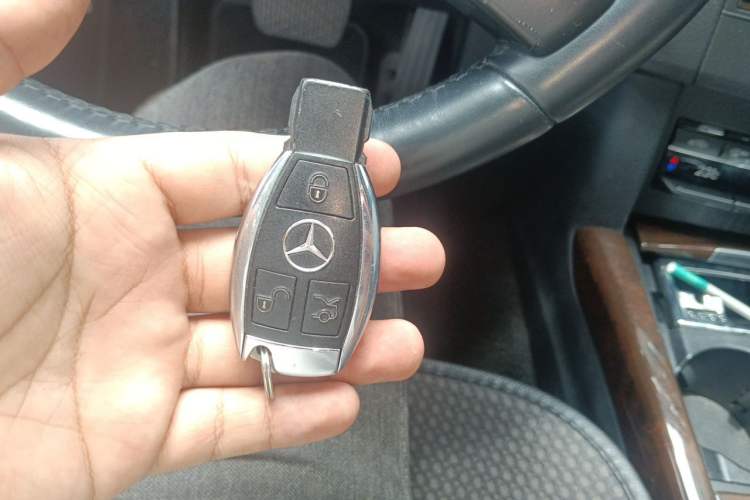 Used Mercedes-Benz E-Class 2015 E 200 L Vehicle Key