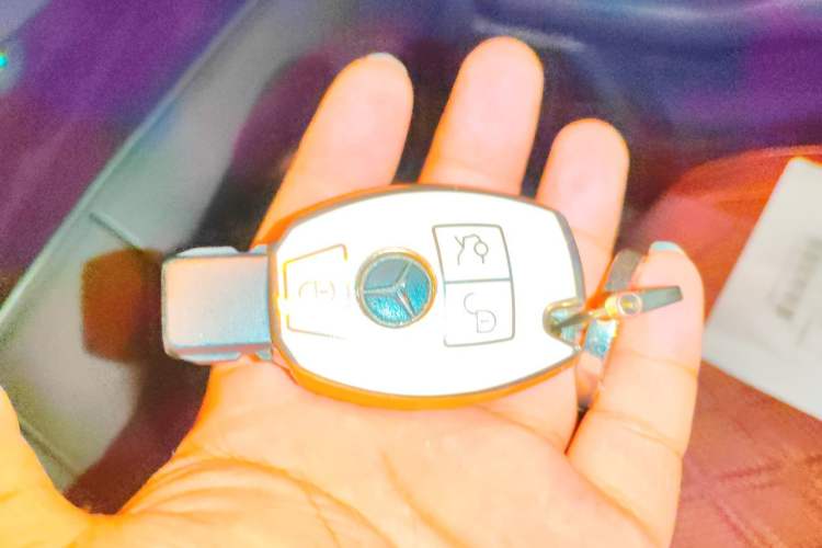Used Mercedes-Benz E-Class 2015 E 260 L Sport Edition Vehicle Key
