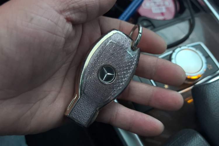 Used Mercedes-Benz E-Class 2015 Facelift E 200 L Vehicle Key