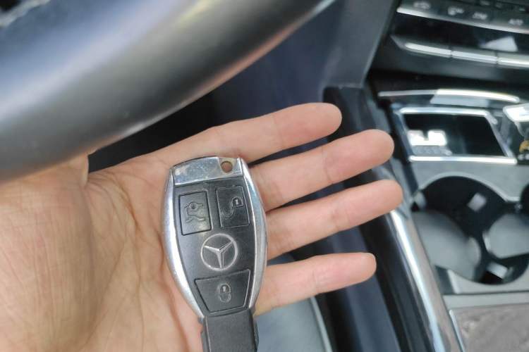 Used Mercedes-Benz E-Class 2015 E 260 L Sport Luxury Model Vehicle Key