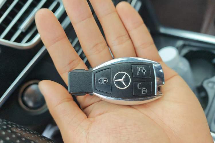 Used Mercedes-Benz E-Class 2015 Restyled E 260 L Sport Edition Vehicle Key