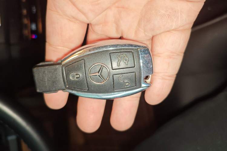 Used Mercedes-Benz E-Class 2015 E 260 L Sport Edition Vehicle Key