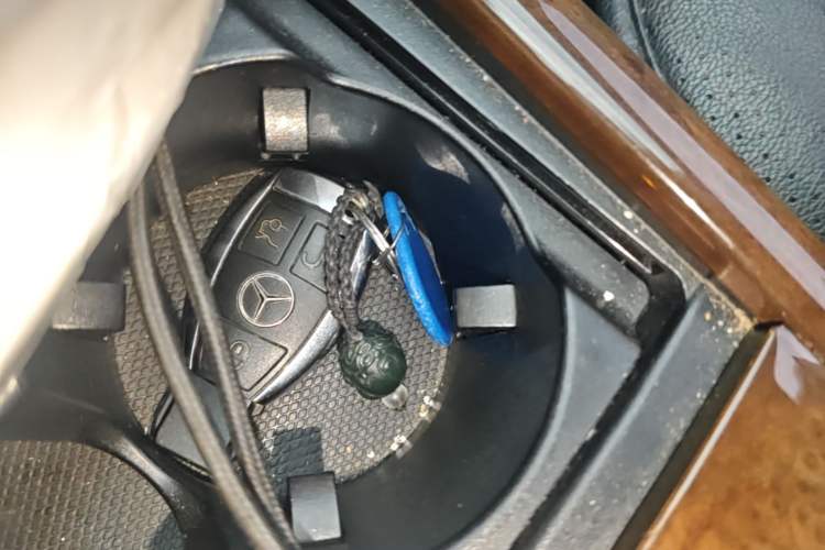 Used Mercedes-Benz E-Class 2015 E 200 L Vehicle Key