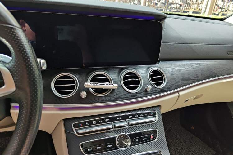 Used Mercedes-Benz E-Class 2016 E 300 L Sporty and Stylish Model Audio And AC Panel