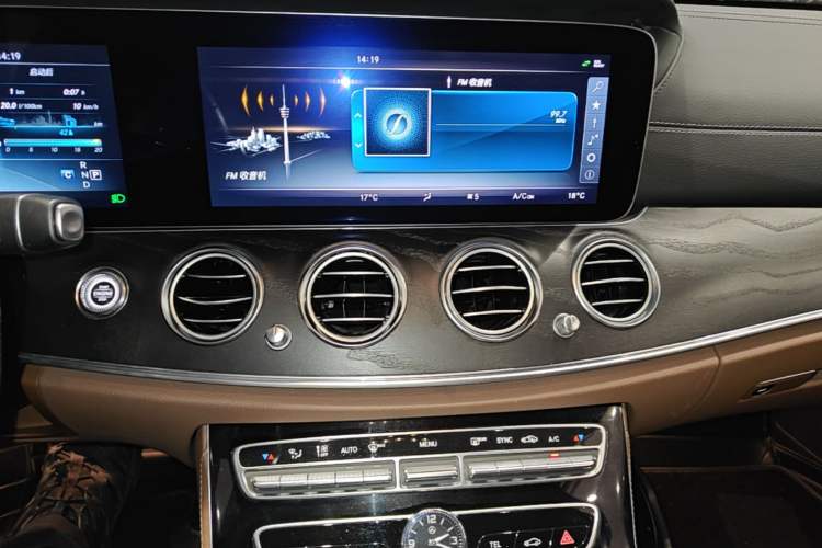 Used Mercedes-Benz E-Class 2016 E 200 L Sport Edition Audio And AC Panel