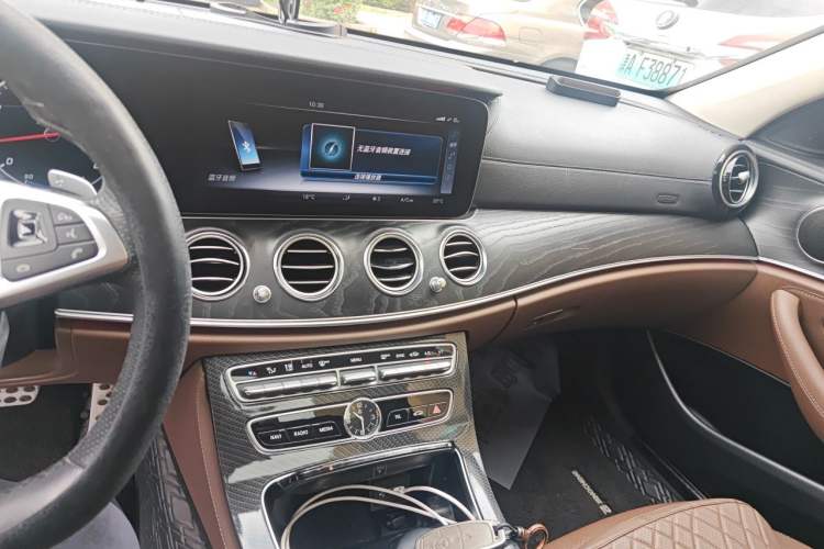 Used Mercedes-Benz E-Class 2016 E 200 L Audio And AC Panel