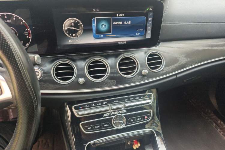 Used Mercedes-Benz E-Class 2016 E 200 L Sport Edition Audio And AC Panel