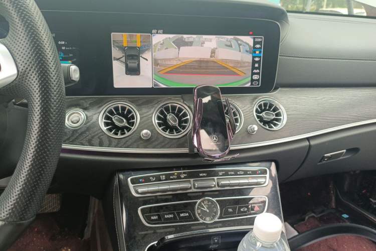 Used Mercedes-Benz E-Class 2016 E 300 L Sporty and Stylish Model Audio And AC Panel