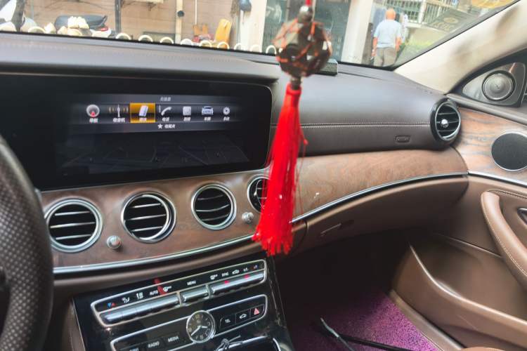 Used Mercedes-Benz E-Class 2016 E 300 L Stylish Model Audio And AC Panel