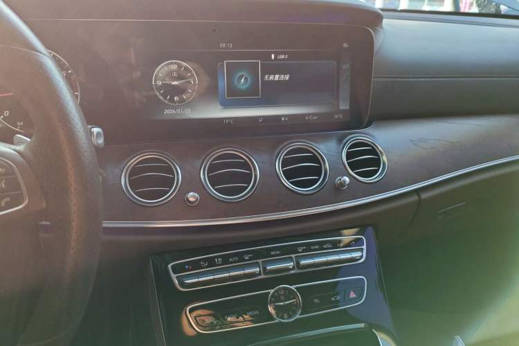 Used Mercedes-Benz E-Class 2016 E 200 L Audio And AC Panel