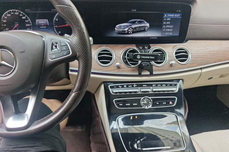 Used Mercedes-Benz E-Class 2016 E 300 L Luxury Model Audio And AC Panel