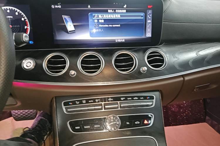 Used Mercedes-Benz E-Class 2016 E 200 L Sport Edition Audio And AC Panel
