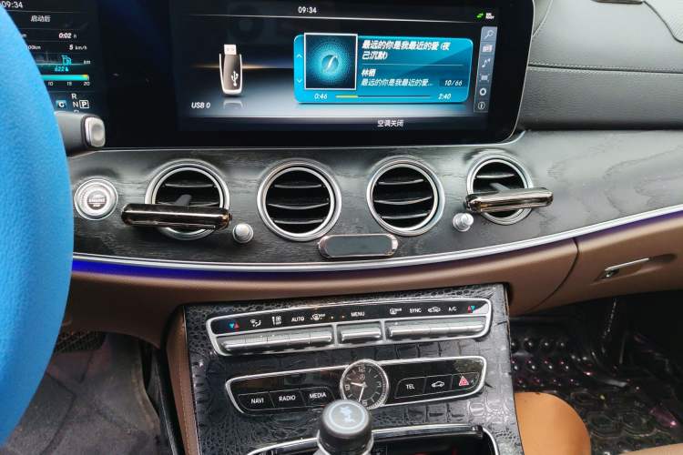 Used Mercedes-Benz E-Class 2016 E 200 L Sport Edition Audio And AC Panel