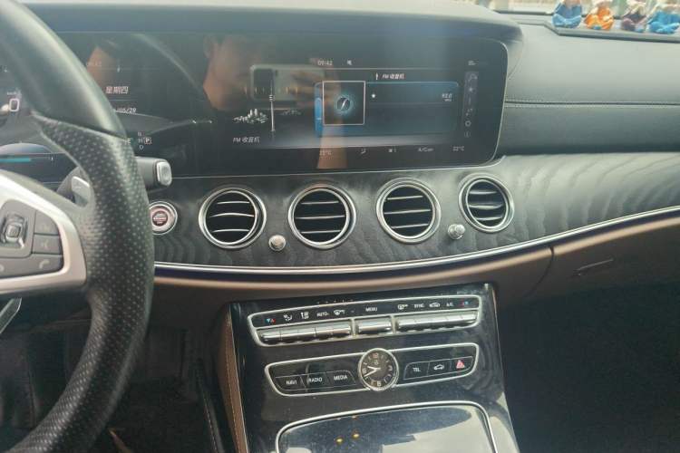 Used Mercedes-Benz E-Class 2016 E 200 L Sport Edition Audio And AC Panel
