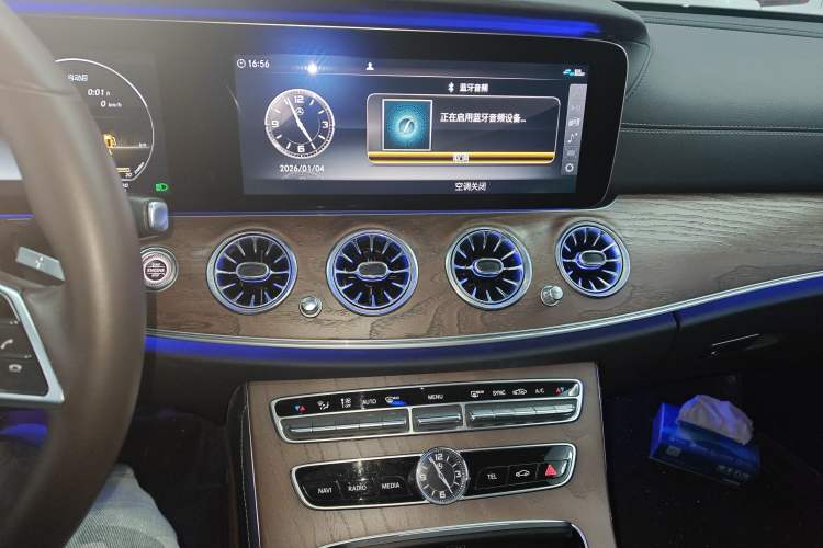Used Mercedes-Benz E-Class 2016 E 200 L Audio And AC Panel