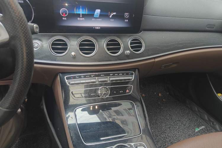 Used Mercedes-Benz E-Class 2016 E 200 L Sport Edition Audio And AC Panel