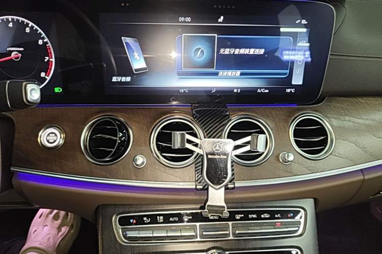 Used Mercedes-Benz E-Class 2016 E 200 L Audio And AC Panel