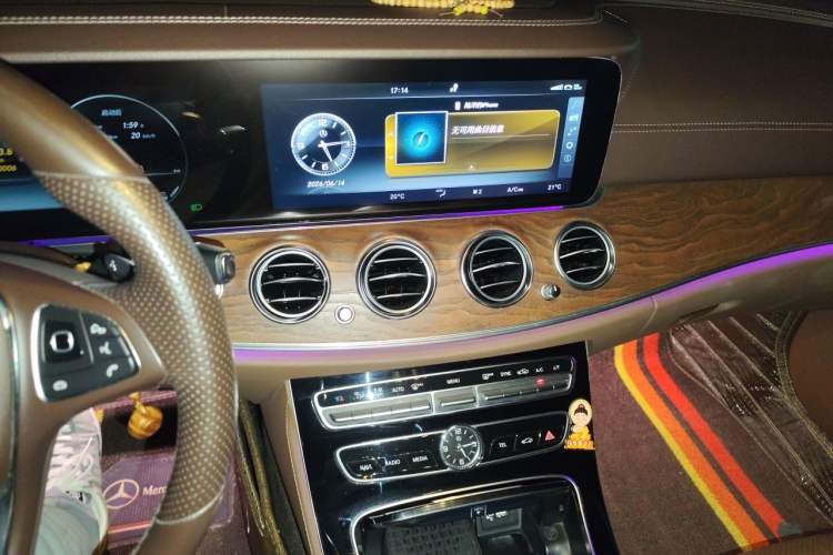 Used Mercedes-Benz E-Class 2016 E 200 L Audio And AC Panel