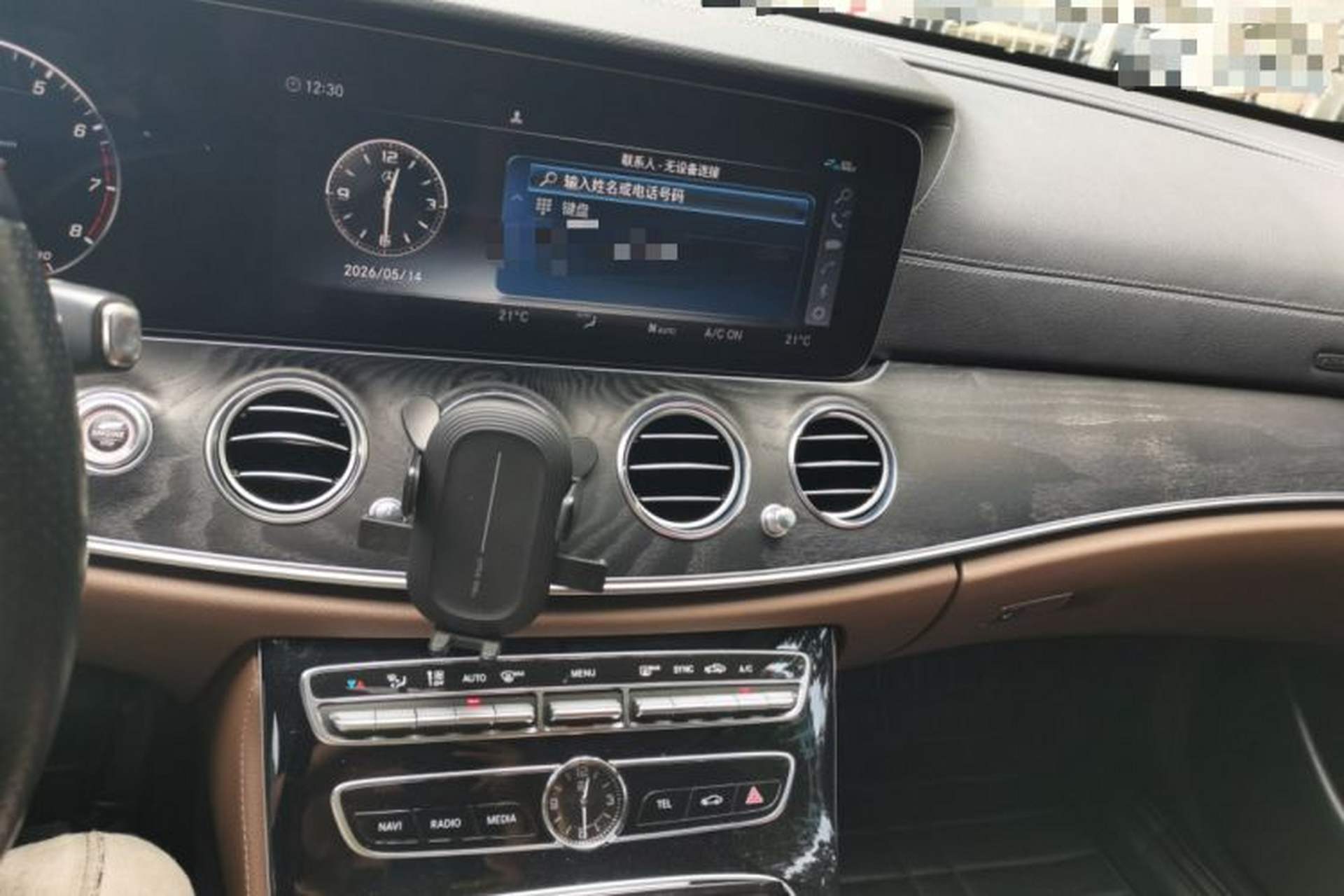 Used Mercedes-Benz E-Class 2016 E 200 L Sport Edition Audio And AC Panel