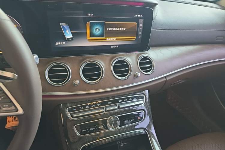 Used Mercedes-Benz E-Class 2016 E 300 L Luxury Model Audio And AC Panel
