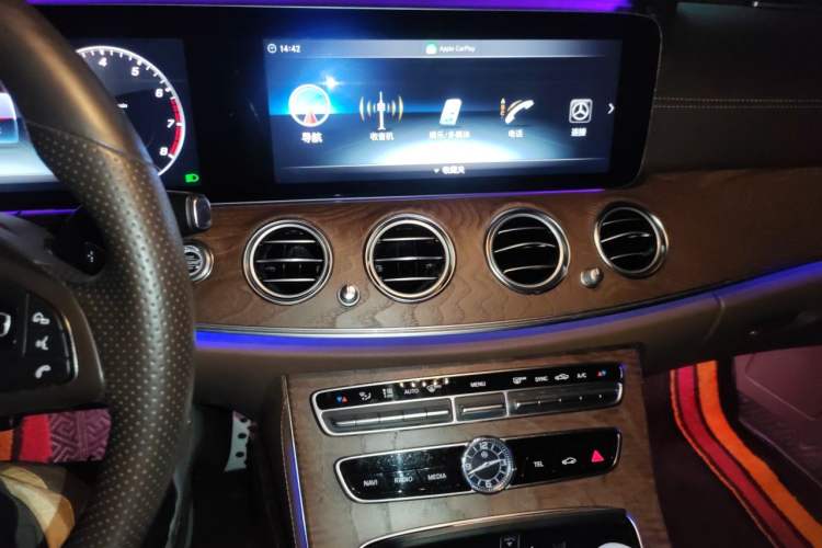 Used Mercedes-Benz E-Class 2016 E 200 L Audio And AC Panel