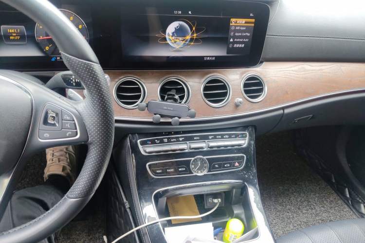 Used Mercedes-Benz E-Class 2016 E 200 L Audio And AC Panel