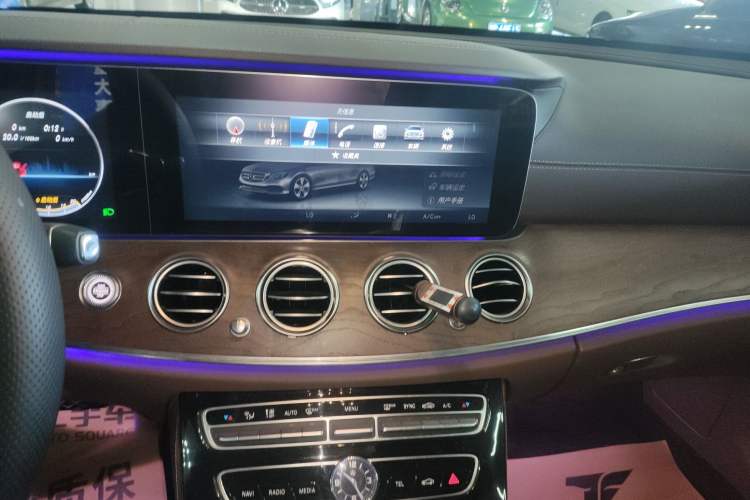 Used Mercedes-Benz E-Class 2016 E 200 L Audio And AC Panel