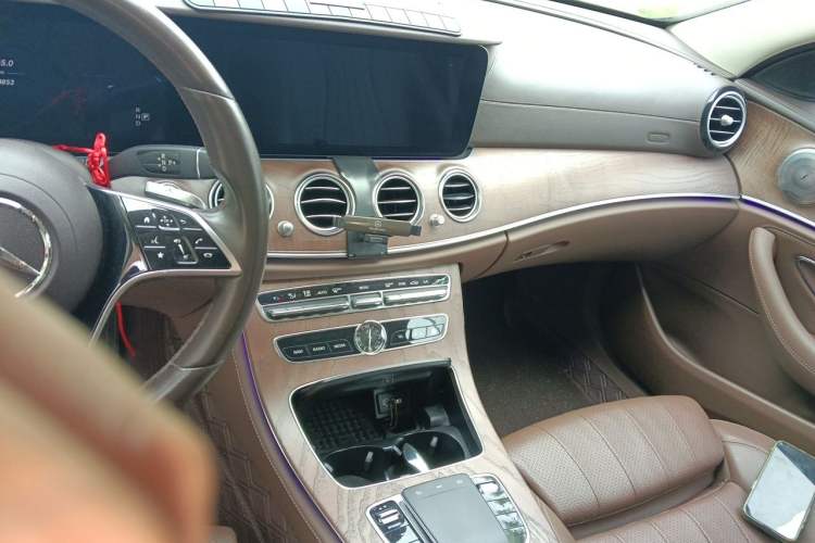 Used Mercedes-Benz E-Class 2016 E 200 L Audio And AC Panel