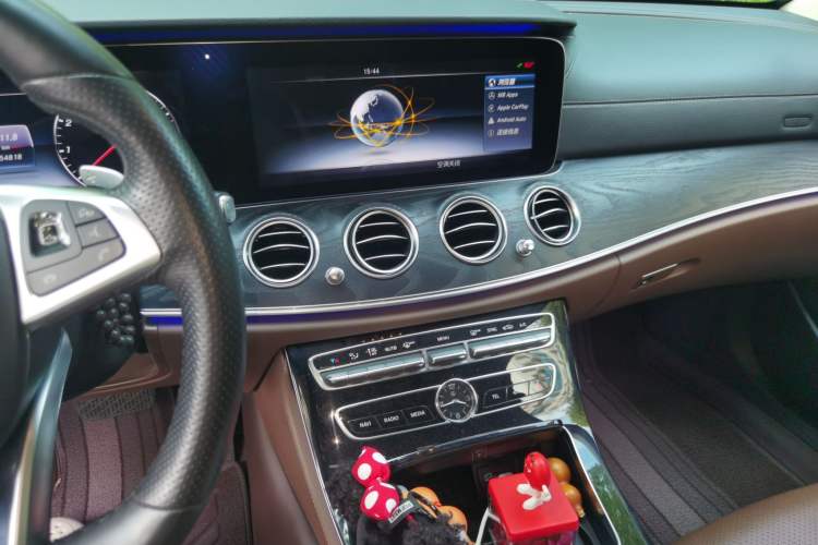Used Mercedes-Benz E-Class 2016 E 200 L Sport Edition Audio And AC Panel