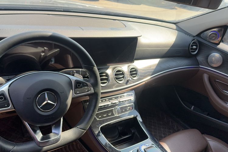 Used Mercedes-Benz E-Class 2016 E 200 L Sport Edition Audio And AC Panel