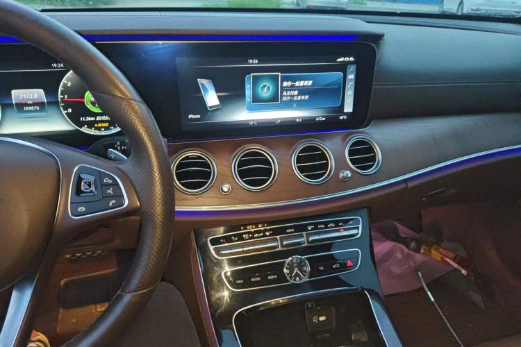 Used Mercedes-Benz E-Class 2016 E 300 L Luxury Model Audio And AC Panel
