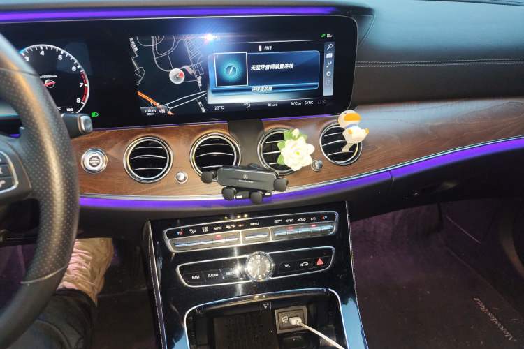 Used Mercedes-Benz E-Class 2016 E 200 L Audio And AC Panel