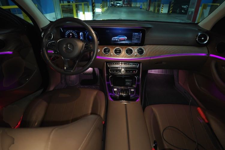 Used Mercedes-Benz E-Class 2016 E 300 L Stylish Model Center Console