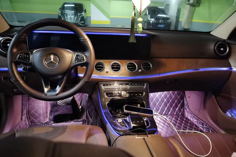 Used Mercedes-Benz E-Class 2016 E 300 L Stylish Model Center Console