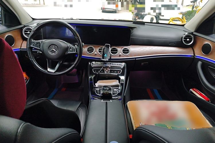 Used Mercedes-Benz E-Class 2016 E 200 L Center Console