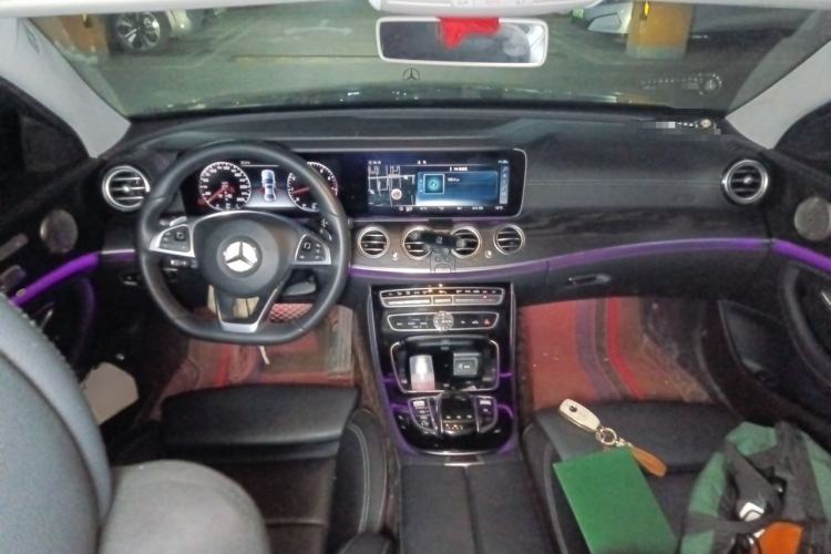 Used Mercedes-Benz E-Class 2016 E 200 L Sport Edition Center Console
