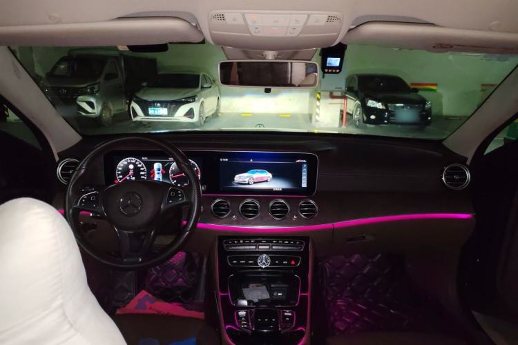 Used Mercedes-Benz E-Class 2016 E 200 L Center Console