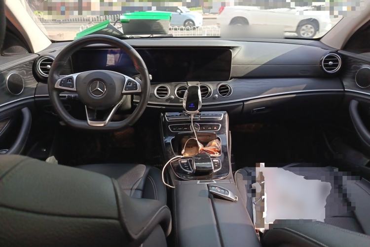 Used Mercedes-Benz E-Class 2016 E 300 L Sport Luxury Model Center Console