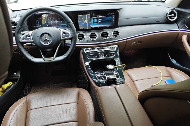 Used Mercedes-Benz E-Class 2016 E 300 L Sporty and Stylish Model Center Console
