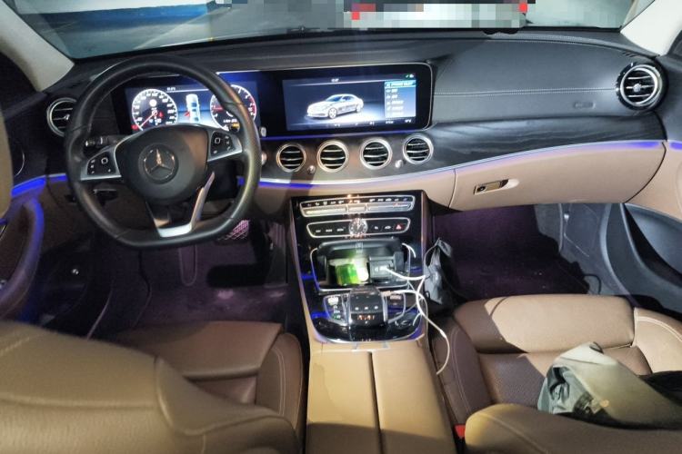 Used Mercedes-Benz E-Class 2016 E 200 L Sport Edition Center Console